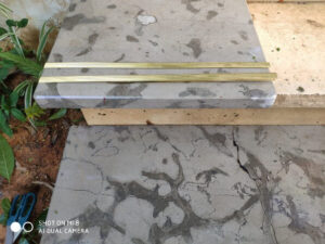 פסים למניעת החלקה במדרגות